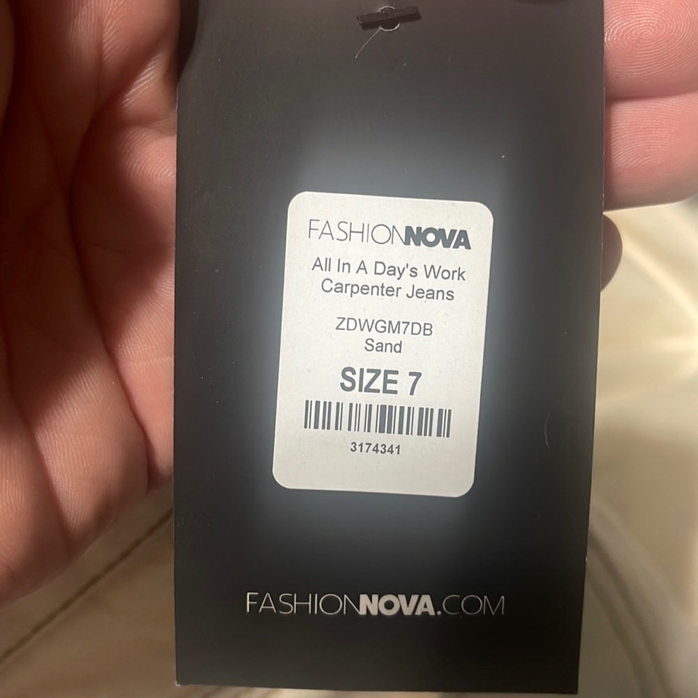 FASHION NOVA